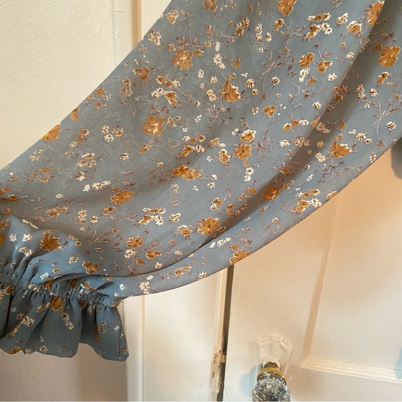 Altar'd State Blue Puff Sleeve Crop Blouse - Picture 4 of 4